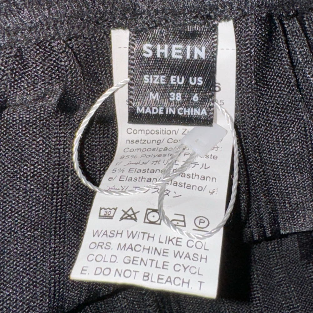 NWOT SHEIN Athletic Pants Black Split Hem Soft Ribbed Knit Leggings Size Medium - Picture 2 of 5